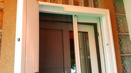 Plierea grilajului mobil de securitate